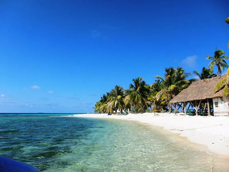 Cheap Places to Travel - Laughing_Bird_Caye,_Belize